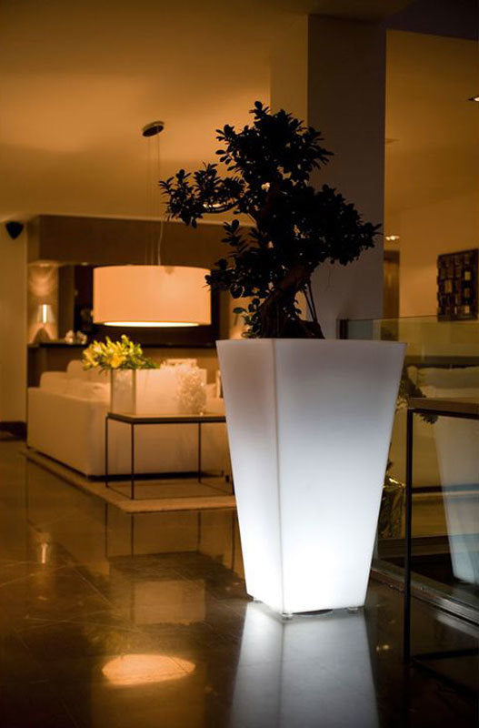 Ghiveci Cono Cuadrado Alto 45cm, Studio Vondom