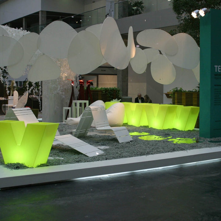 Ghiveci Uve, Studio Vondom