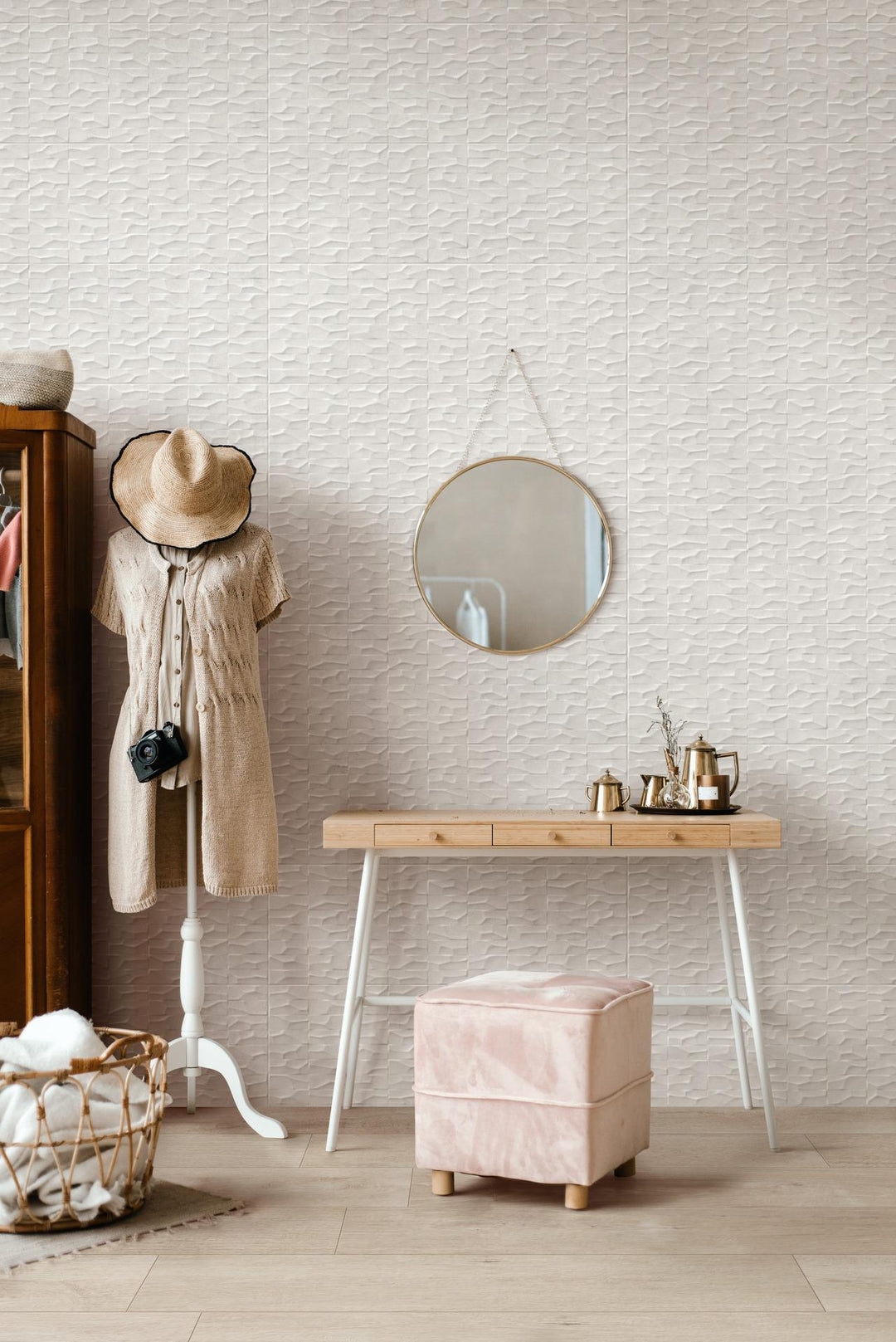 Gresie White Roots, Ragno