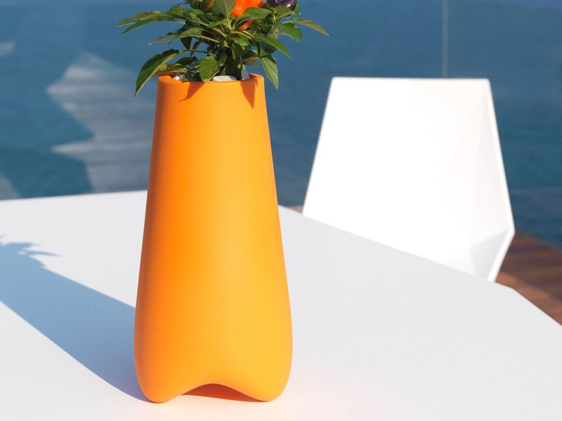 Ghiveci înalt Pal Karim Rashid, Vondom