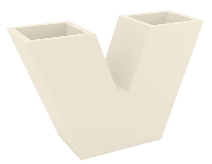 Ghiveci Uve, Studio Vondom