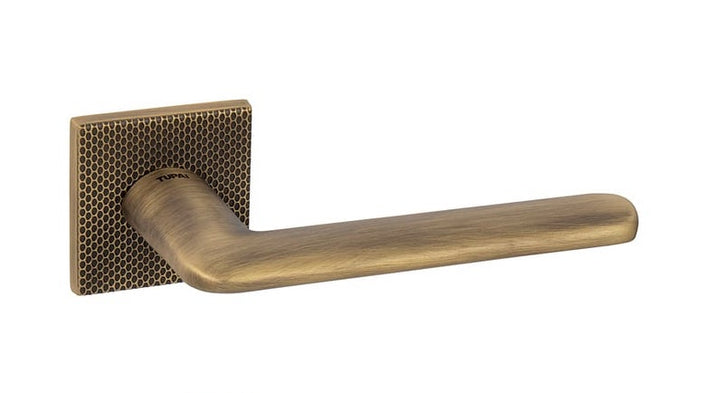 Maner usa, bronz antichizat 4165 5SQ/T2, Tupai