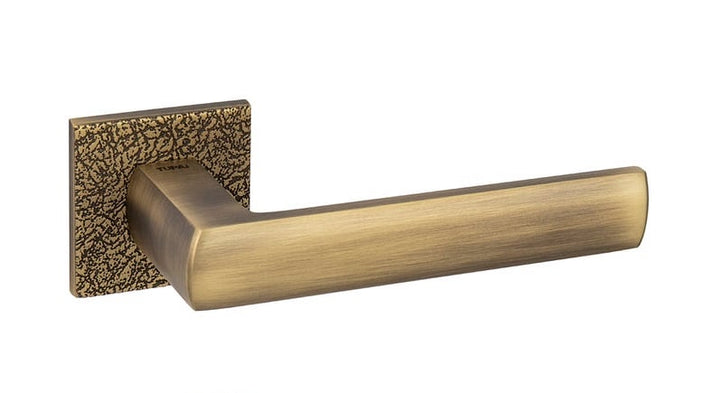 Maner usa, bronz antichizat 4161 5SQ T3, Tupai