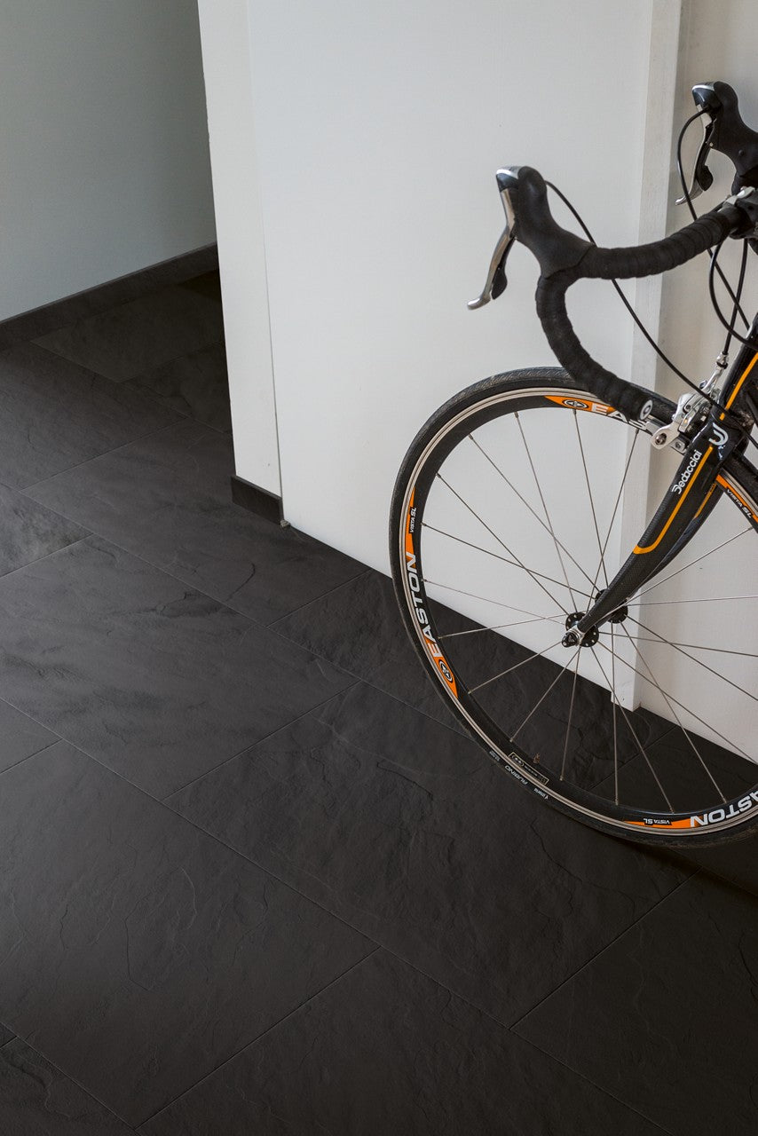 Parchet laminat Muse Ardezie neagră MUS5492 8/32 AC4, Quick Step