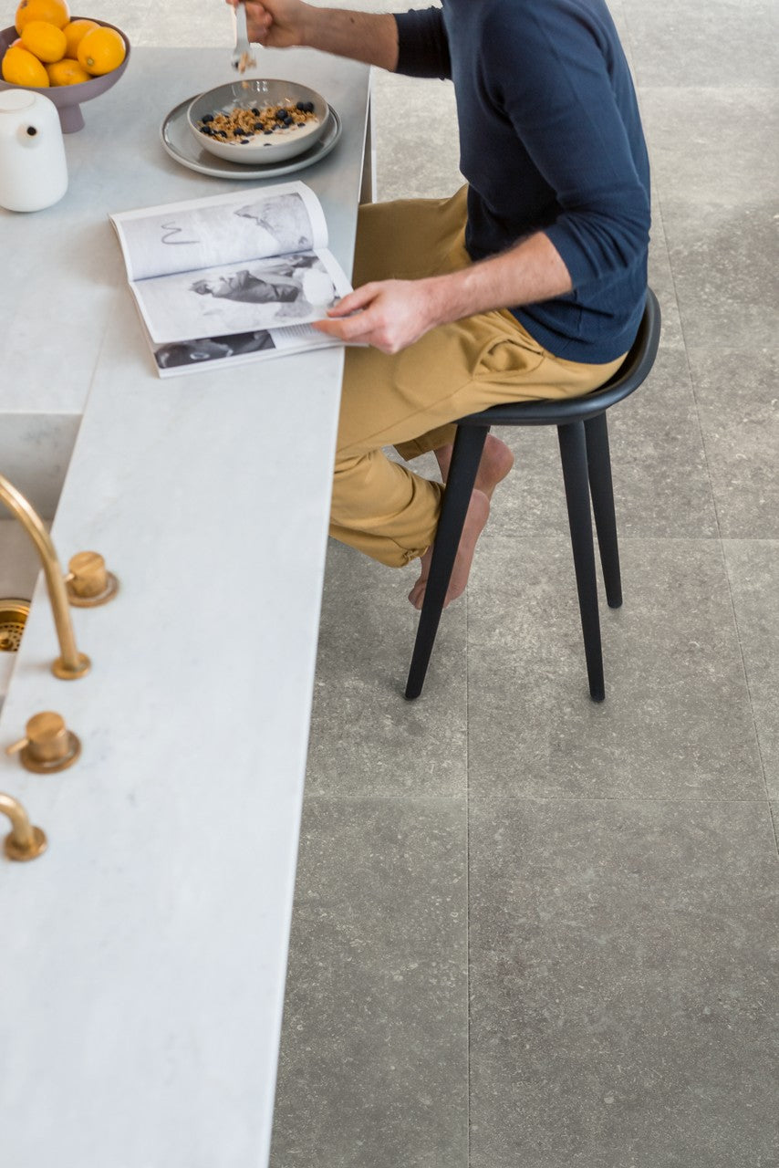 Parchet laminat Muse Dusky bluestone MUS5485 8/32 AC4, Quick Step