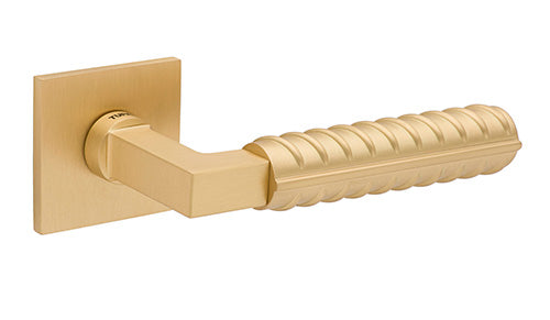Maner usa auriu mat, 4211 5SQ Tupai
