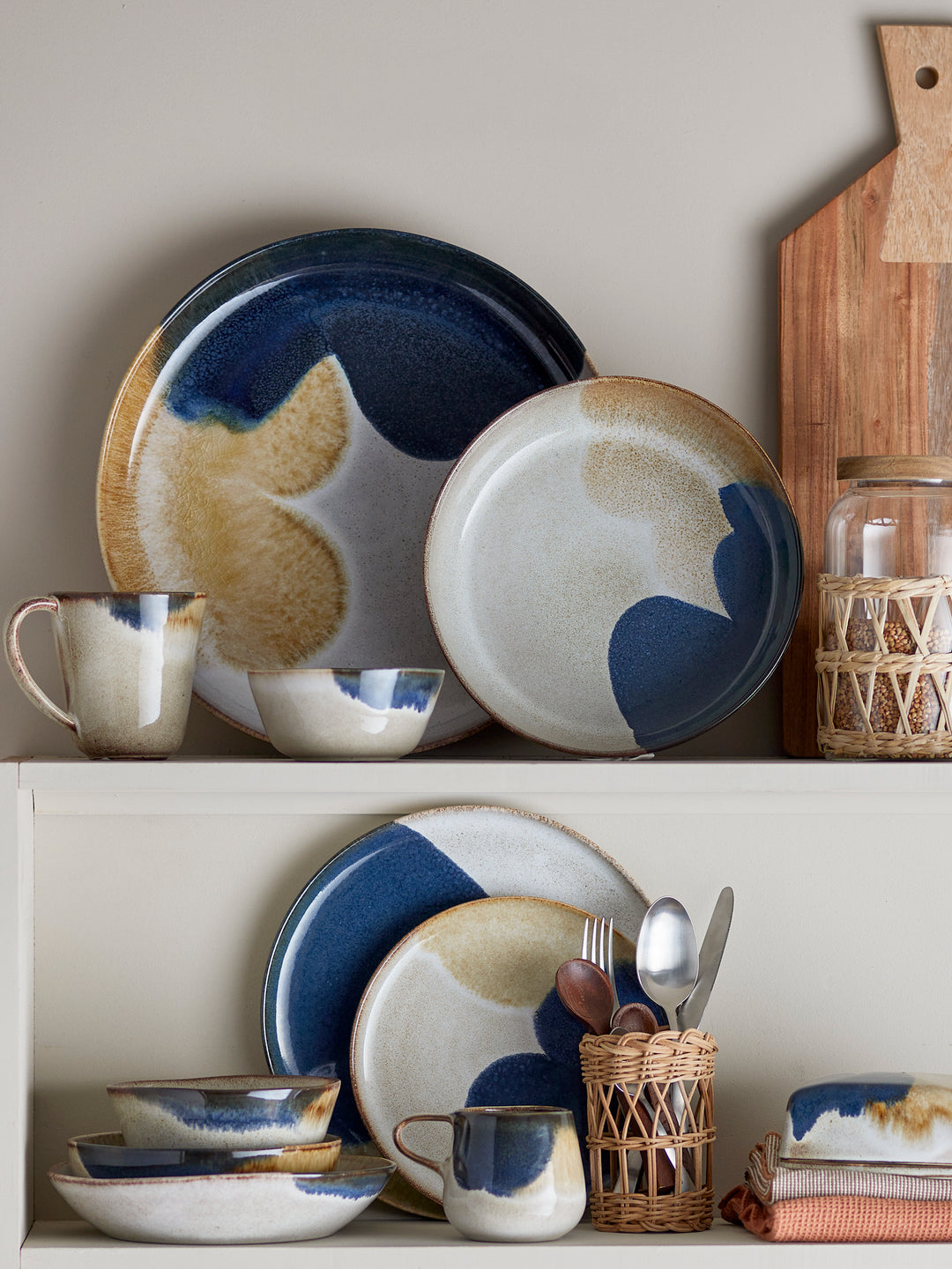 Farfurie Servire Ceramică Albastră Bloomingville - Imagine 4