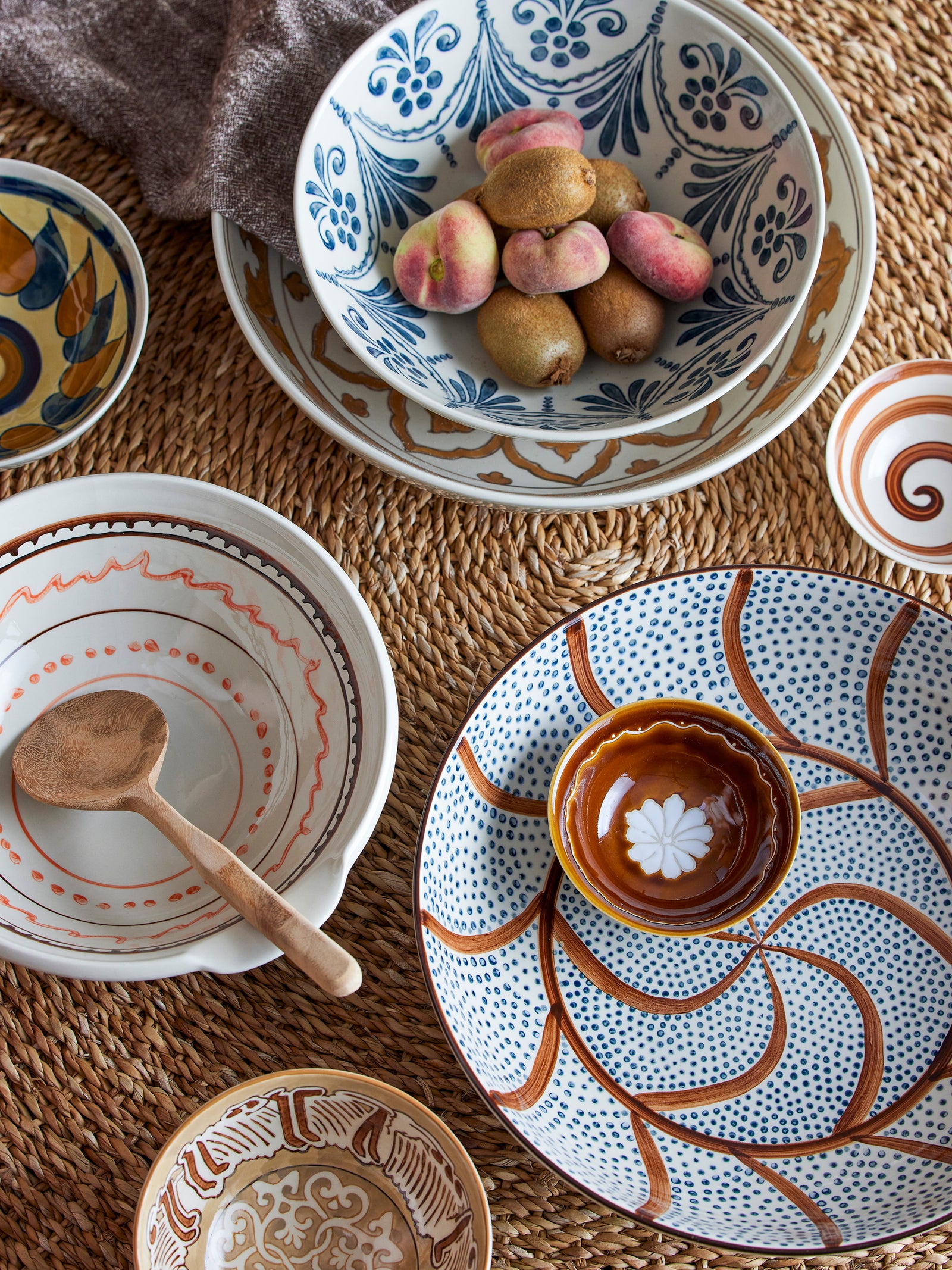 Bol Ceramic Maro Decorat Manual Bloomingville - Imagine 6