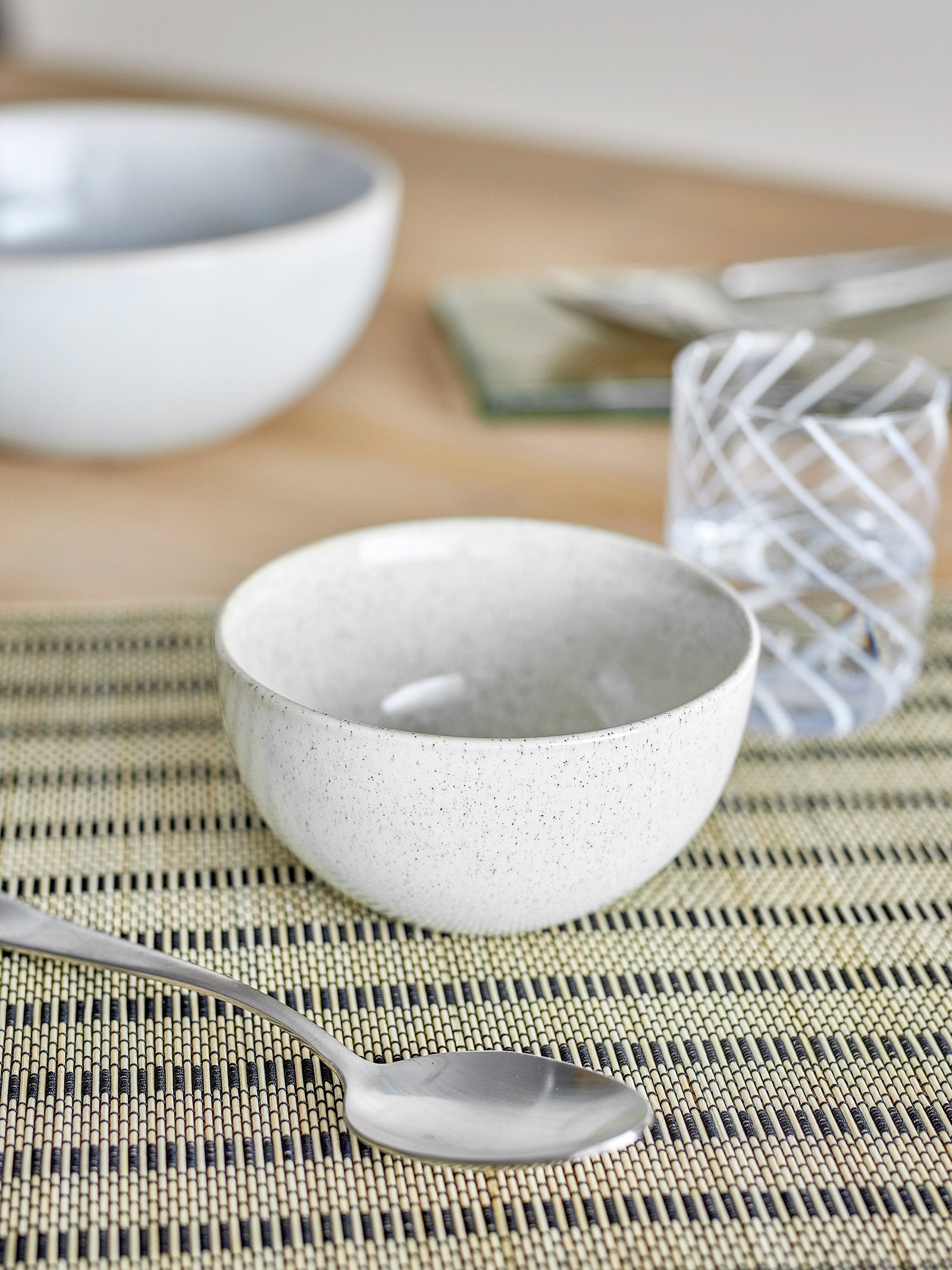 Bol Ceramic Alb Cu Glazură Reactivă Bloomingville - Imagine 4