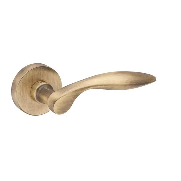 Maner usa bronz antichizat, 1938, Tupai