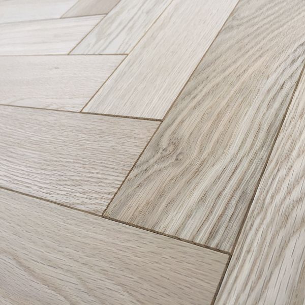Parchet Stratificat  Nefinisat Herringbone 110