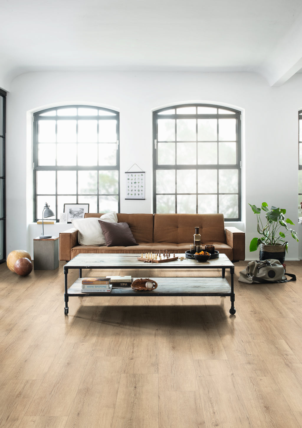 Parchet laminat EGGER EL2141 Stejar Carlin nisip 8 mm