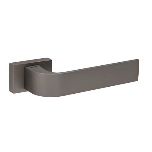 Maner usa titan, 2732 RE, Tupai