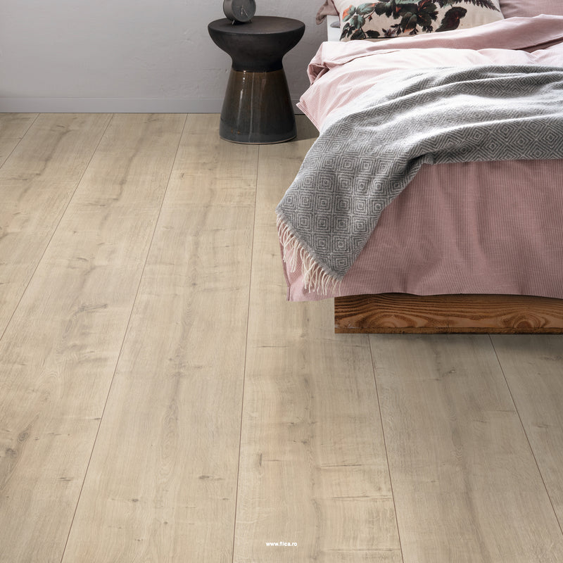 Parchet laminat 8mm AC4 Stejar Hamilton creme EPL107, Egger