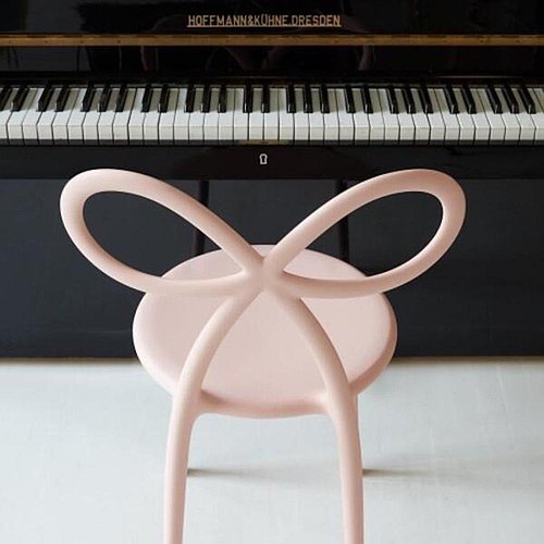 Scaun Ribbon Pink, Qeeboo