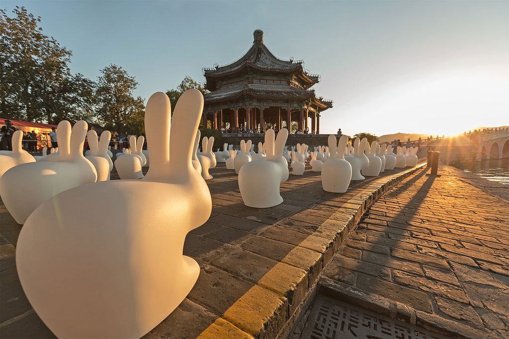 Scaun cu lampă reîncărcabilă Rabbit, Qeeboo