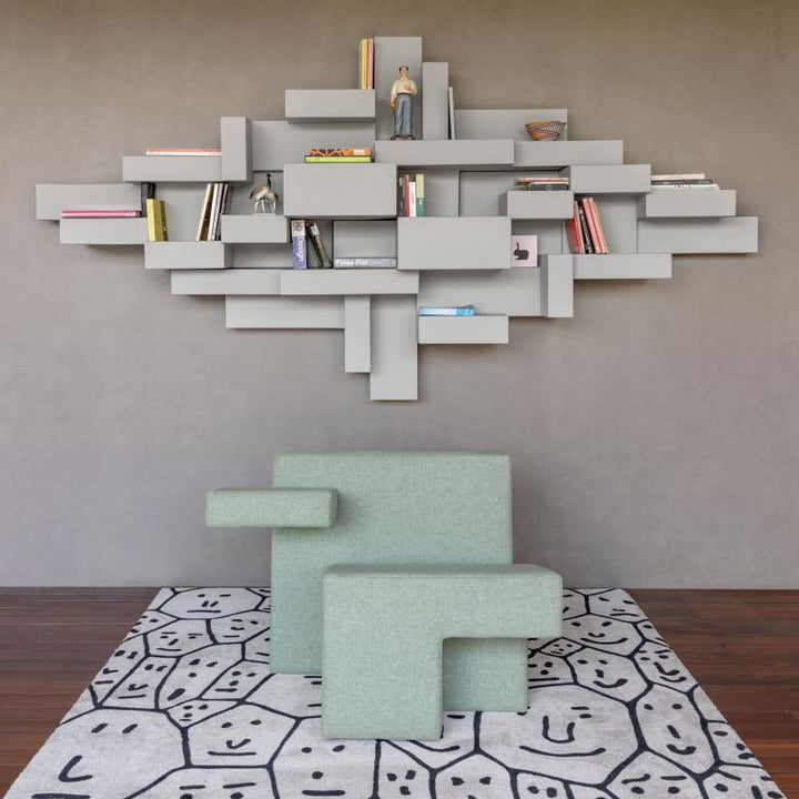 Bibliotecă Primitive Grey, Qeeboo