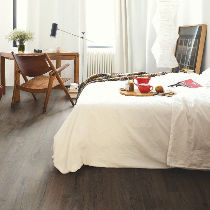 Parchet laminat Stejar Clasic Maro IM1849 8/32 AC4, Quick Step