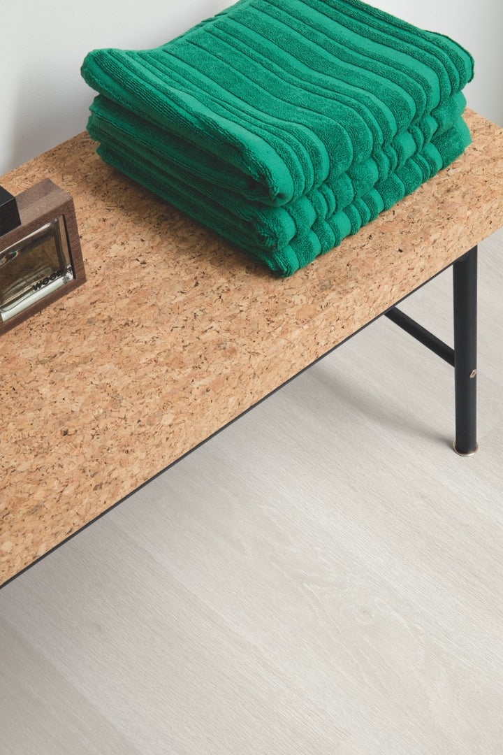 Parchet laminat Stejar Estate Gri Deschis EL3573 8/32 AC4, Quick Step
