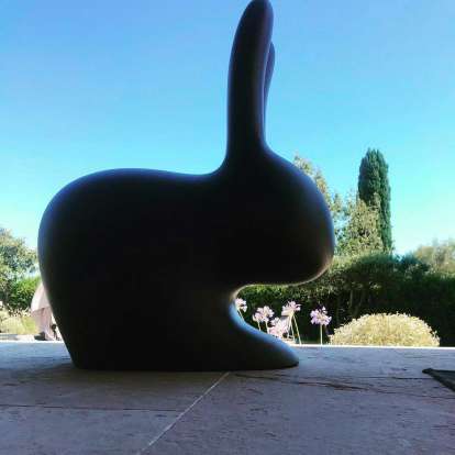 Scaun Rabbit Chair Black, Qeeboo
