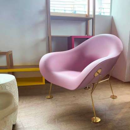 Fotoliu Pupa Armchair Brass Base Indoor Pink, Qeeboo